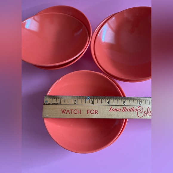 Set of 7 orange vintage melmac bowls made by Maplex in Toronto. - Picture 3 of 5